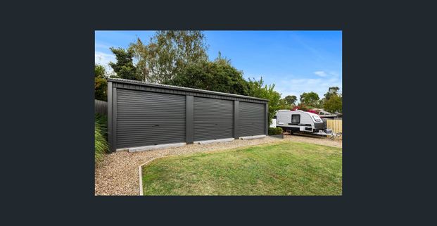 Spacious 4 Bed Family Home - Photo 1