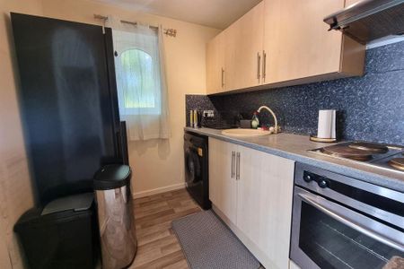 1 bedroom flat to rent - Photo 2