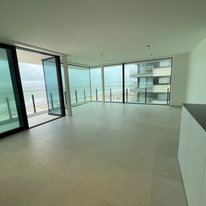 Luxe aan de Zeedijk: Prachtig 2-Slaapkamer Hoekappartement in Blankenberge - Photo 1