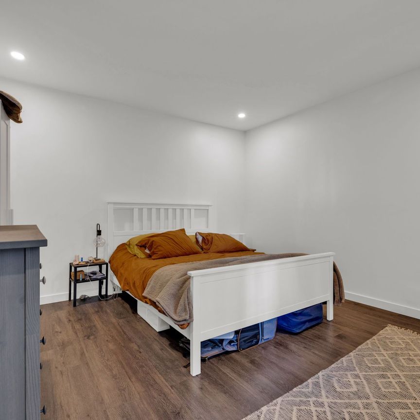 For Lease - 325 Hinchey Avenue Unit# B, West Centre Town, Ontario - Photo 1