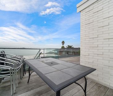 Designer 5 Bedroom Home Hillsborough - Photo 4