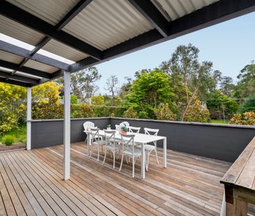 A private oasis, renovated with style - Photo 4