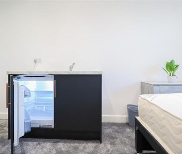 1 bedroom in a house share to rent - Photo 4