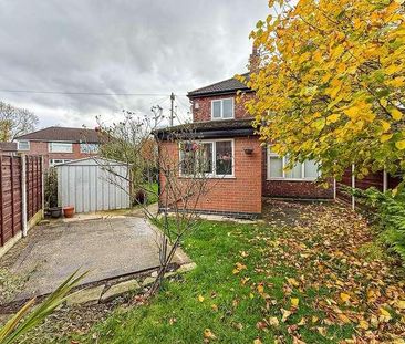 Mount Drive, Urmston, Manchester, M41 - Photo 6