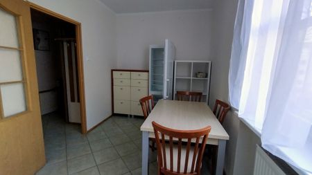 Kawalerka w najlepszej lokalizacji w centrum - Photo 2