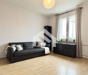 Warszawa, Praga-Południe, Praga-Południe Grochów, Siennicka - Photo 2