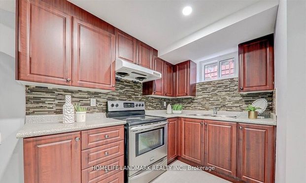 For Lease - 1336 Pharmacy Avenue, Toronto, Ontario - Photo 1