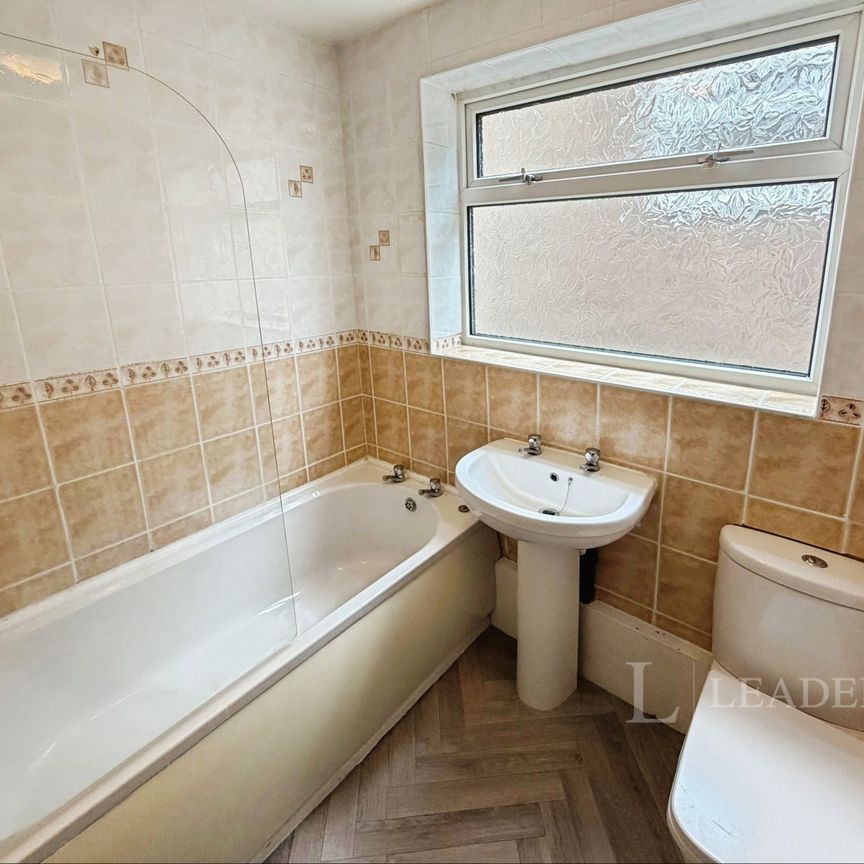 3 bedroom house to rent Greenfinch Close, Brinsworth, Rotherham, South Yorkshire, S60 - Photo 1