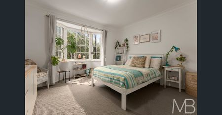 SPACIOUS & BRIGHT APARTMENT - Photo 5