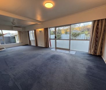 Renovated 3 Bedroom in prime location - Photo 1