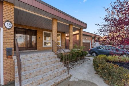 For Lease - 38 Larchmere Avenue Unit# Main, Toronto, Ontario - Photo 4