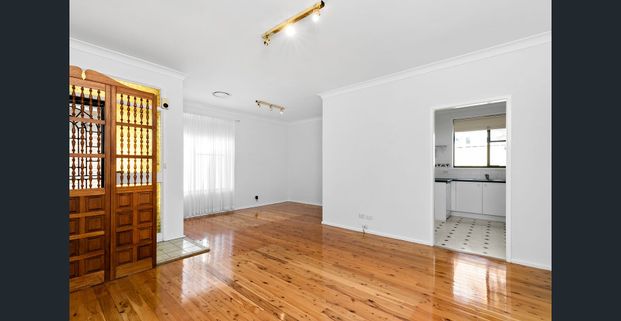 Three Bedroom Villa in Prime Location! - Photo 1