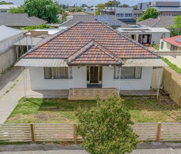 Charming Family Home in Sunshine North $554/week - Photo 1