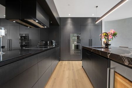 One Saint Stephens - Photo 3