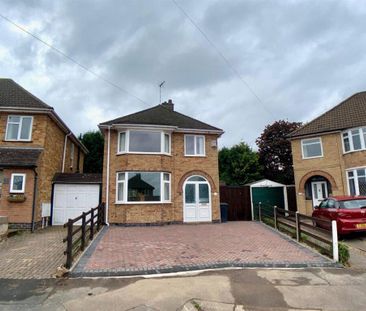 3 bedroom link detached house to rent - Photo 3