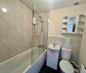 2 bedroom terraced house to rent - Photo 6