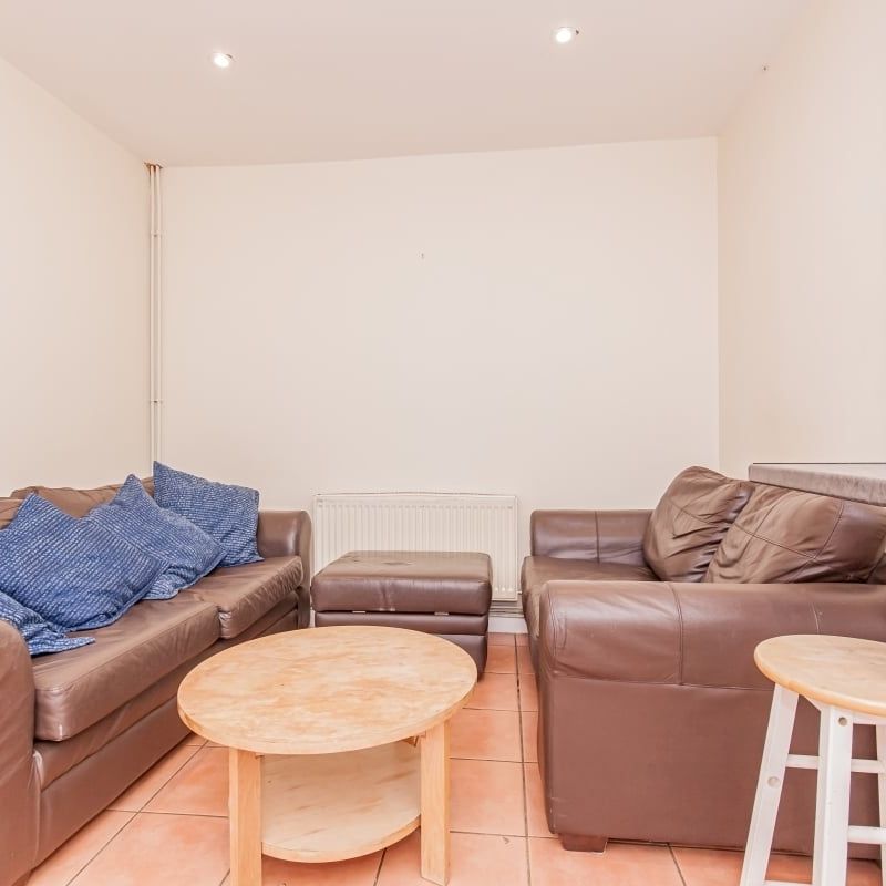 Valentia Road Headington OX3 - Photo 1