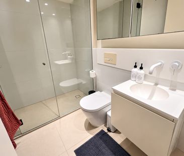 Fully Furnished Two-Bedroom Apartment in Prime South Yarra Location - Photo 5