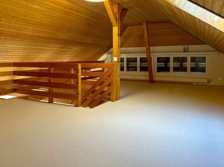 Sanierte 4 1/2-Zimmer-Dachwohnung mit Galerie - Foto 3