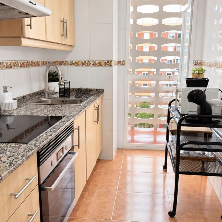 3-bedroom apartment for rent in Benimaclet, all bills included - Foto 1