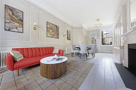 Immaculate and beautifully presented ground and lower ground floor duplex that has been refurbished to an exceptional standard combining the contemporary with the period features. Minimum Tenancy Length: 12 months EPC Rating C | Council Tax Band G - Photo 2