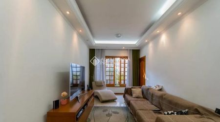 Casa com 3 quartos e 226m² para alugar em Jardim, Santo André. - Foto 3