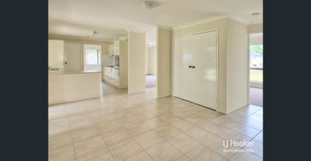 LOWSET BRICK HOME WALKING DISTANCE TO SUNNYBANK HILLS SHOPPINGTOWN! - Photo 3
