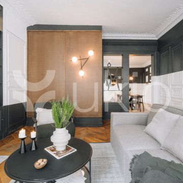 Appartement • Elysées-Madeleine - Photo 1