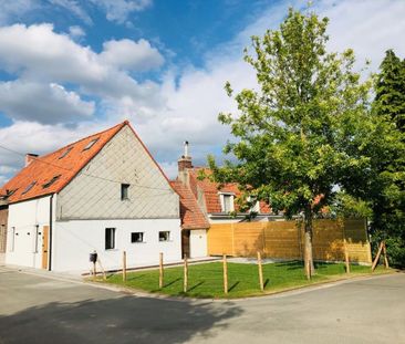 Landelijk gelegen volledig vernieuwde woning met garage en uitweg a... - Photo 2