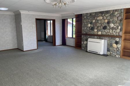 398 Dee Street, Gladstone - Photo 2