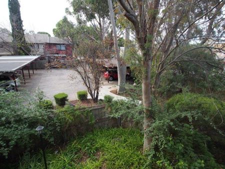 Spacious 2 bedroom townhouse in private garden setting - Photo 3