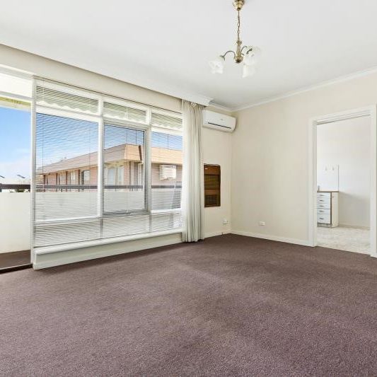7 / 10 Crotonhurst Avenue, CAULFIELD NORTH - Photo 1