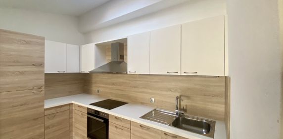 2-Zimmer-Wohnung mit Sonnenbalkon im Herzen der Halleiner Altstadt - Foto 2