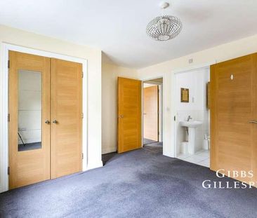 Kenmare Close, Ickenham, UB10 - Photo 2