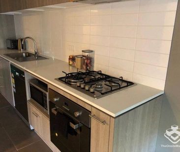 Fully Furnished 1 Bed Apartment - Photo 2