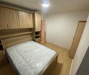 1 Bed Flat, Elswick Road, SE13 - Photo 2