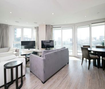 3 bedroom flat to rent - Photo 1