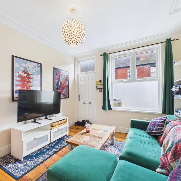 3 bedroom terraced house to rent - Photo 1