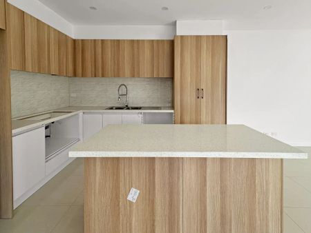 “5 MINUTES WALK FROM CRAIGIEBURN PLAZA!” - Photo 2