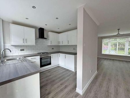 Albert Street, Royton, OL2 - Photo 2