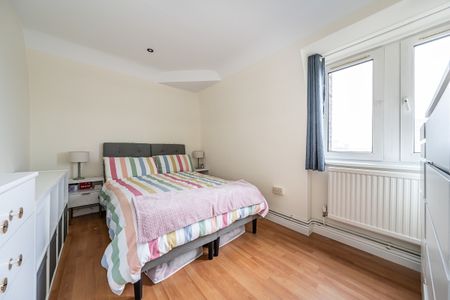 3 bedroom flat to rent - Photo 5