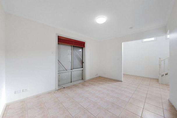 Bright & Fresh 2-Bedroom House in the Heart of Brunswick - Photo 1