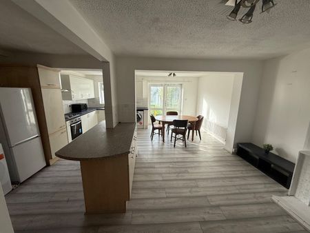 Room in a Shared House, Third Avenue, BS7 - Photo 2