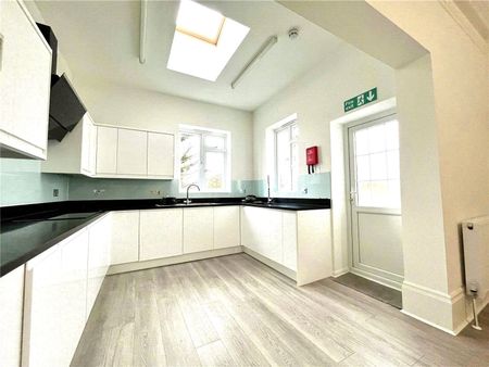 Warren Close, Bexleyheath, Kent, DA6 7LU - Photo 3