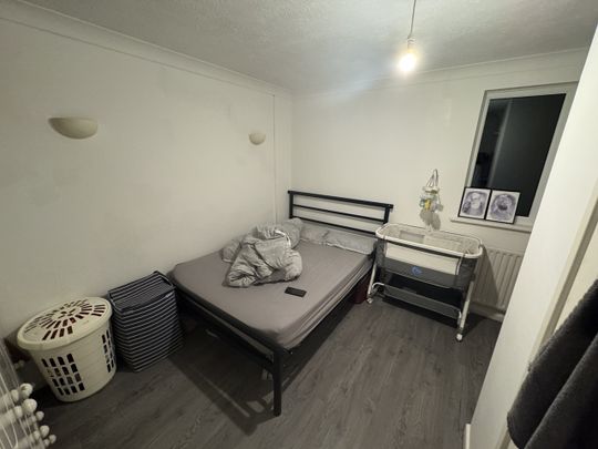 6 Bed Semi-Detached House, Lyon Street, SO14 - Photo 1