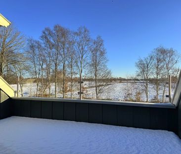 Erstbezug: Extravagante Dachgeschosswohnung mit Einbauküche und Log... - Photo 4