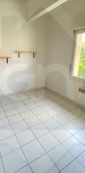 A LOUER - STUDIO DE 22,14 M2 CENTRE VILLE DE SAUSSET LES PINS, - Photo 1