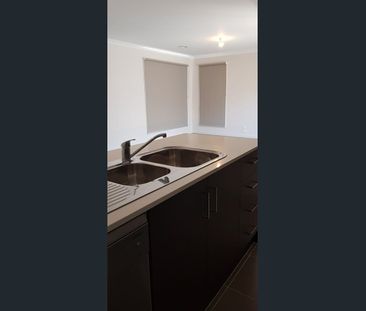 Family Home - Photo 5