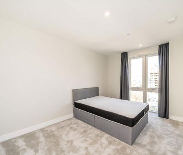 3 bedroom flat to rent - Photo 5