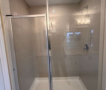 For Lease - 21 Kingsbury Trail, Barrie, Ontario - Photo 1